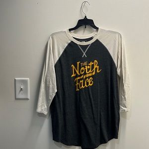 3/4 sleeve north face size medium